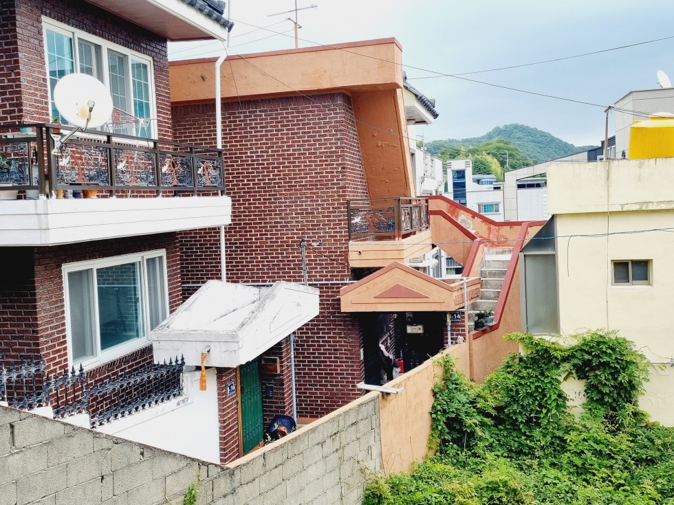 경남 진주시 상봉동 749-14 ♪상봉동 경진고등학교 입구♪ 2층 주택 입지 좋은 자리 주택 강추 매물~~ 매매 매물번호 14731 사진 1