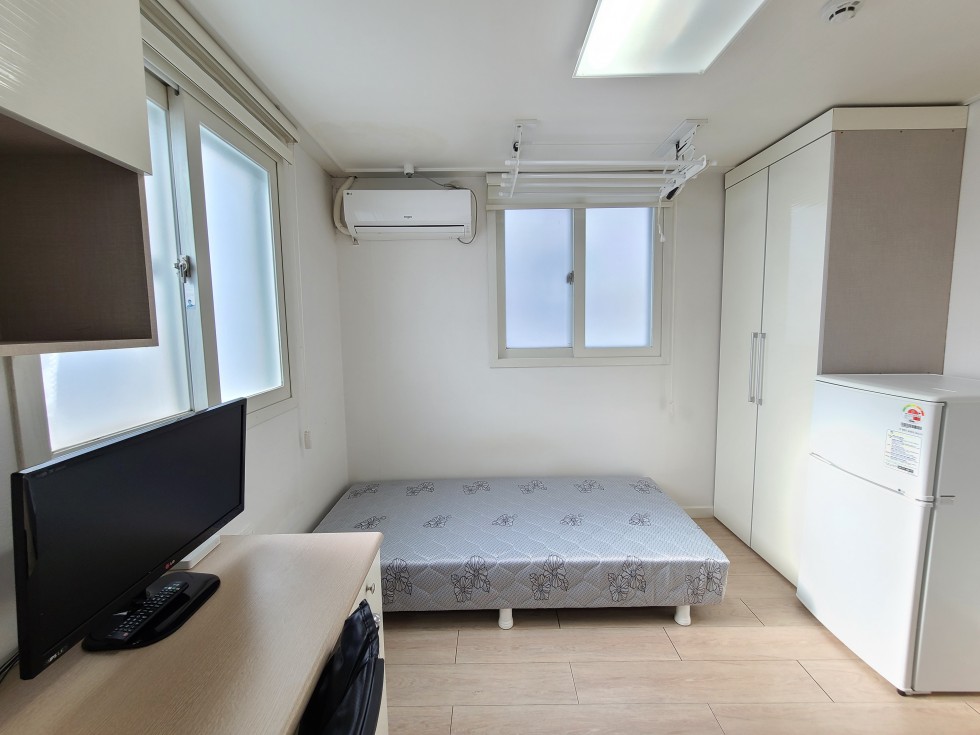 경남 진주시 칠암동 60-6 T 칠암동 정문 도보 3분!! 풀옵션에 햇살 좋은 남향방 월세 매물번호 14371 사진 2