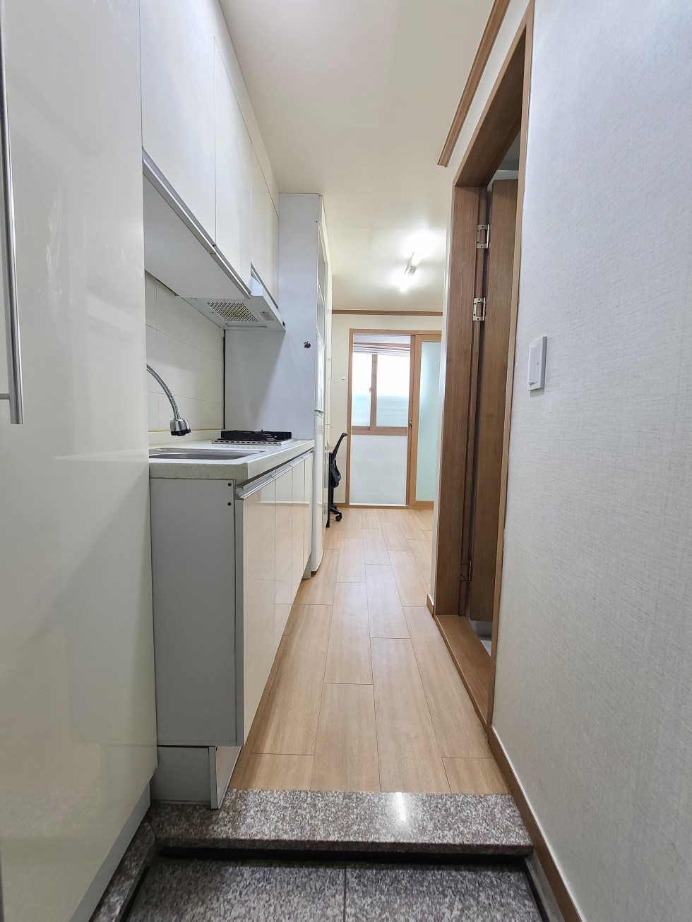 경남 진주시 칠암동 529-1 T 칠암동 작지만 다 있다! 깔끔한 풀옵션 원룸 월세 매물번호 14435 사진 3