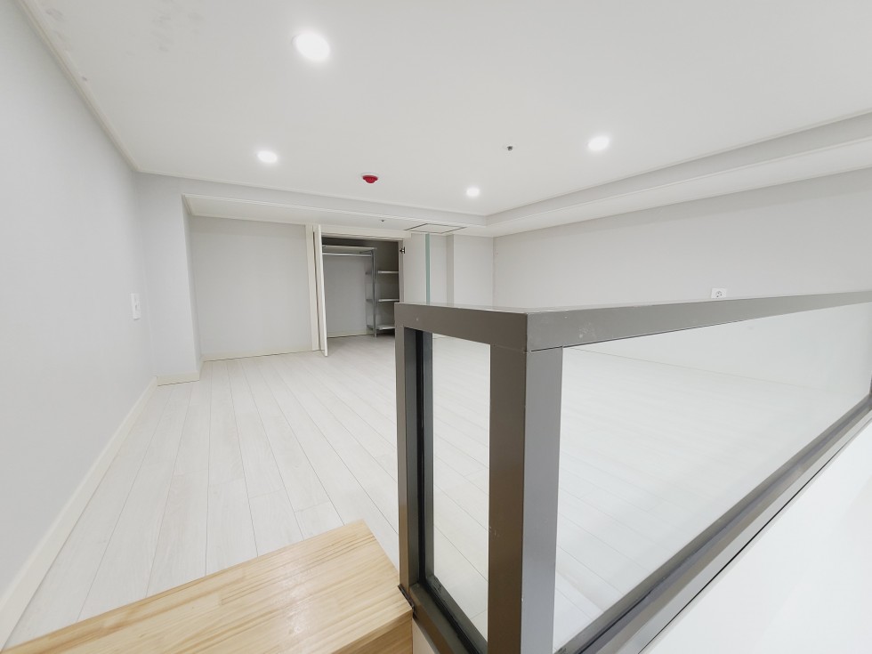 경남 진주시 가좌동 2068-1 (신진주역세권 줌테라스) ★★신진주 역세권 줌테라스 오피스텔 원룸복층★★ A 월세 매물번호 13113 사진 9
