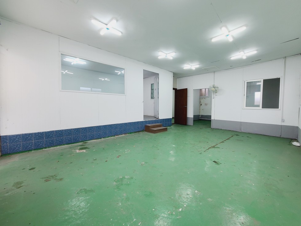경남 진주시 상봉동 ▶상가임대◀ T 진주중학교 인근 30평대 상가 착한가격에 나왔어요~ 월세 매물번호 15889 사진 1