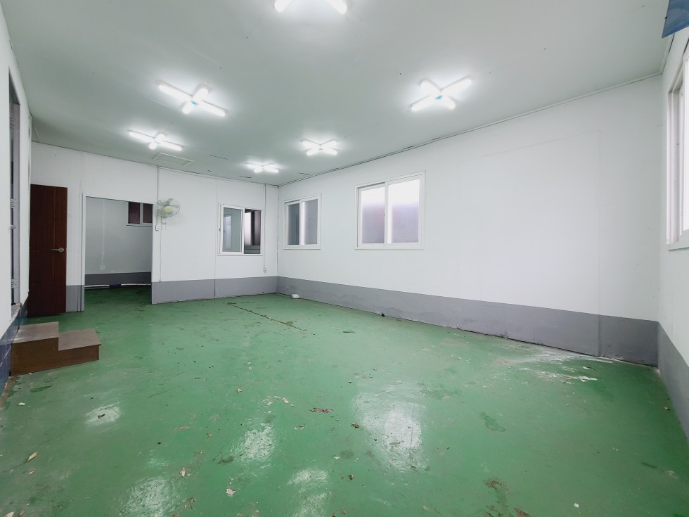 경남 진주시 상봉동 ▶상가임대◀ T 진주중학교 인근 30평대 상가 착한가격에 나왔어요~ 월세 매물번호 15889 사진 2