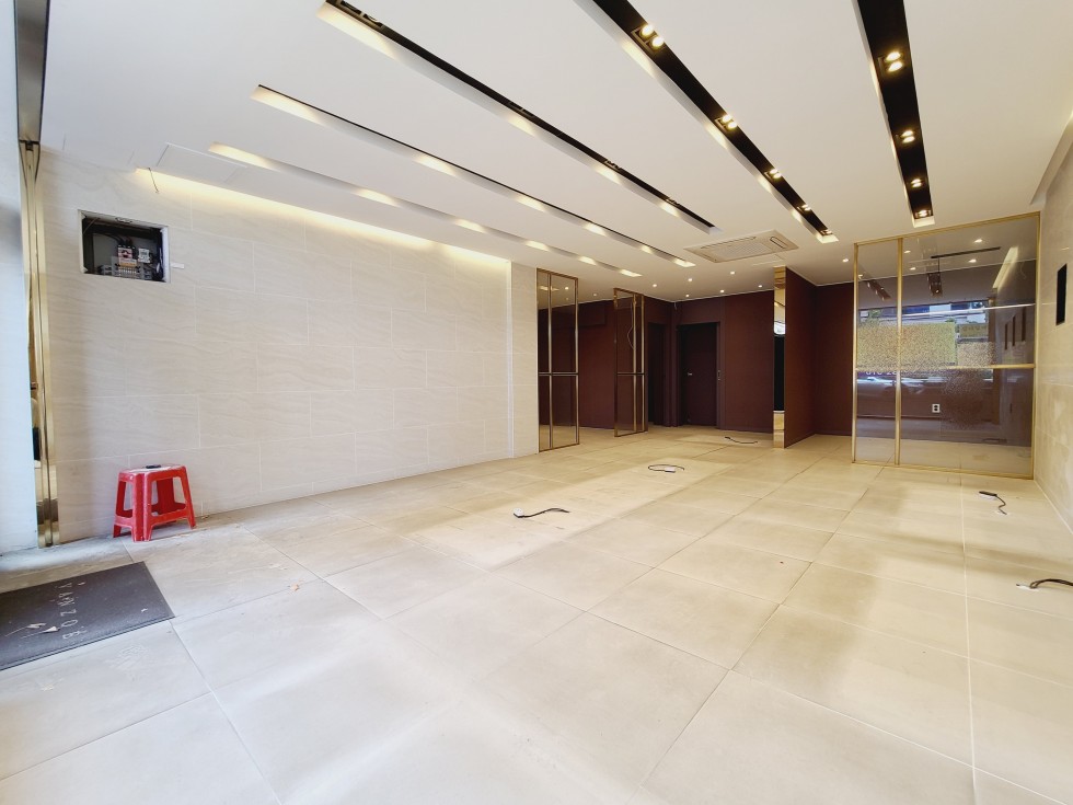 경남 진주시 강남동 인테리어 완벽한 강남동 1층 상가 임대 T 월세 매물번호 16049 사진 2